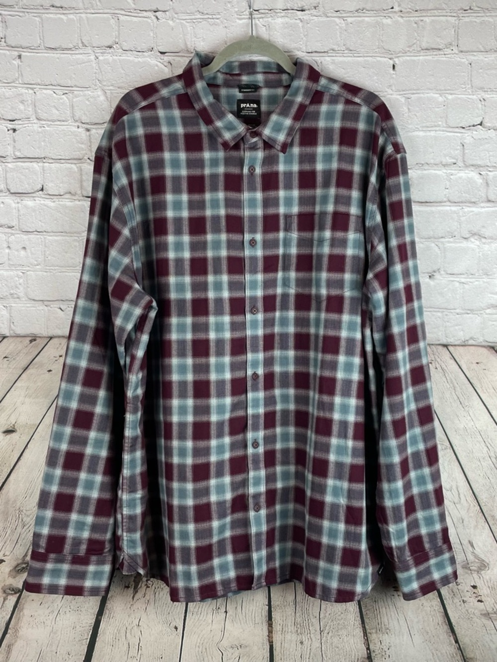 🆕 Prana Men’s XXL Standard Fit Plaid Button Down Casual Dress Shirt